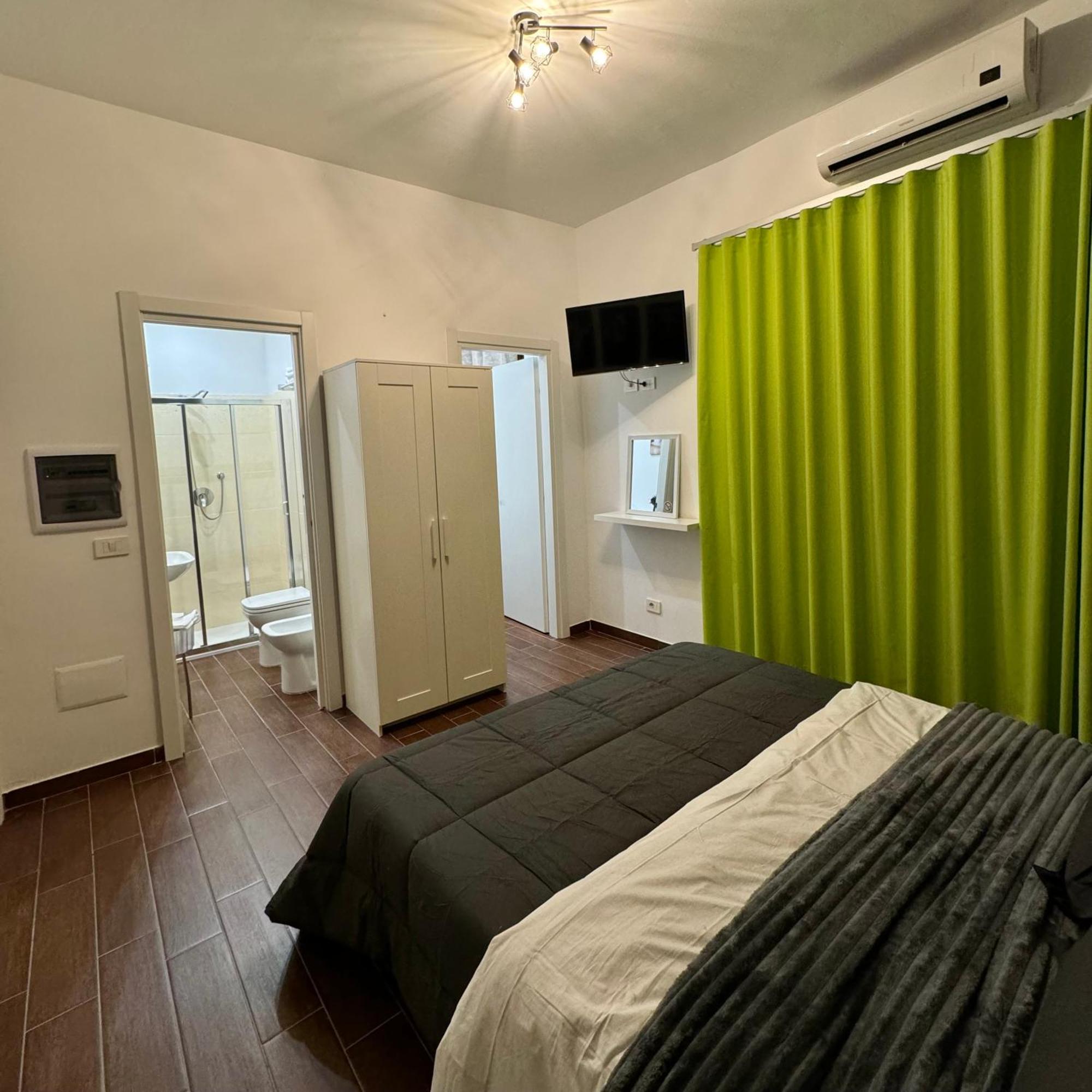 Enotria Bnb Bed & Breakfast Reggio di Calabria Exterior photo